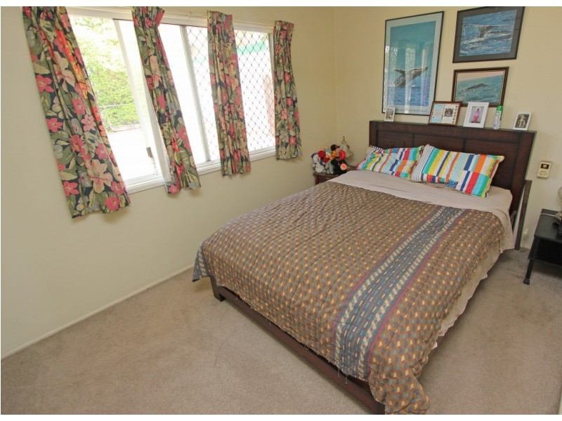 30 Harraden Street, Oxley QLD 4075