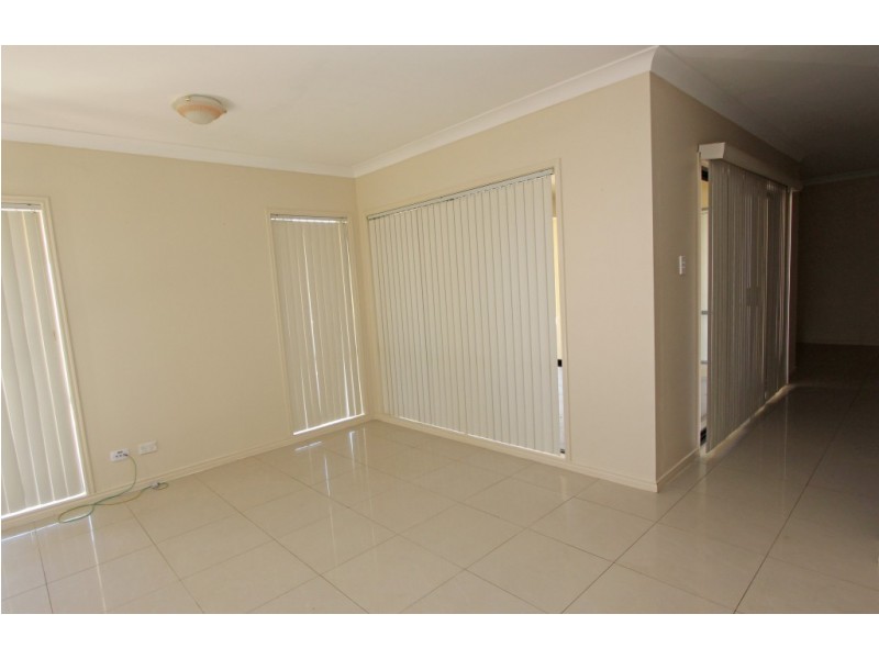 23 Labelle St, Springfield Lakes QLD 4300