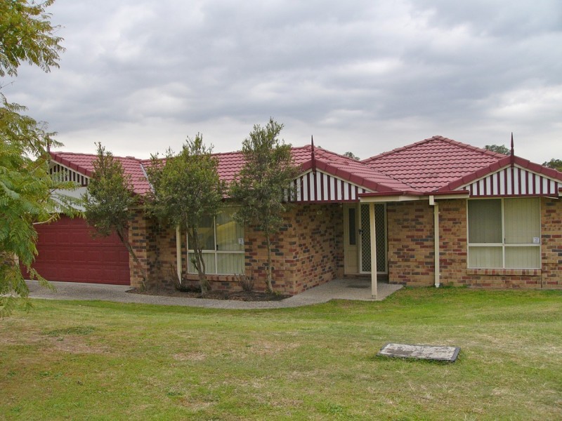 40 Gleneagles Crescent, Oxley QLD 4075