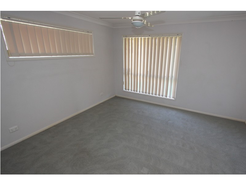 40 Gleneagles Crescent, Oxley QLD 4075