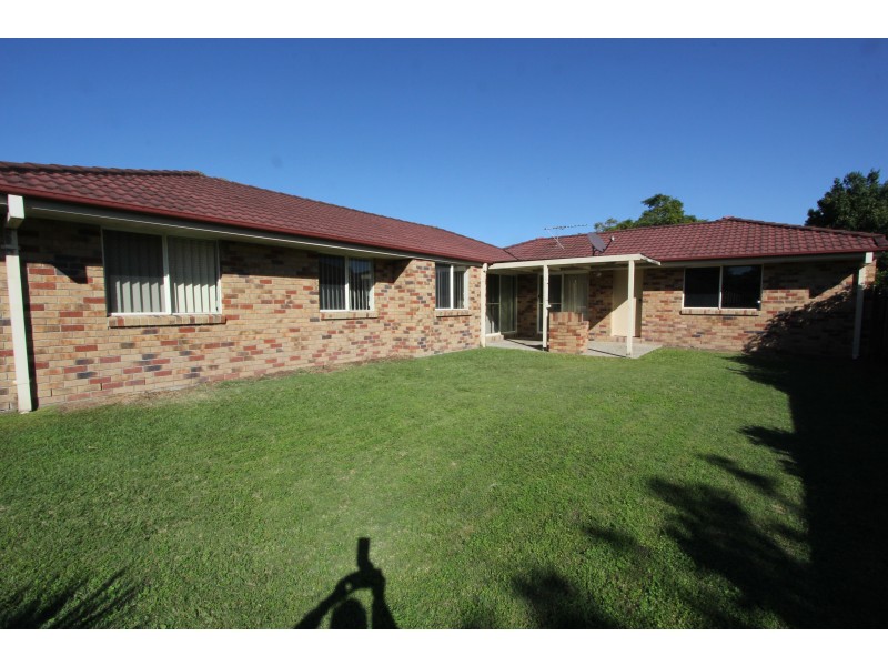 40 Gleneagles Crescent, Oxley QLD 4075