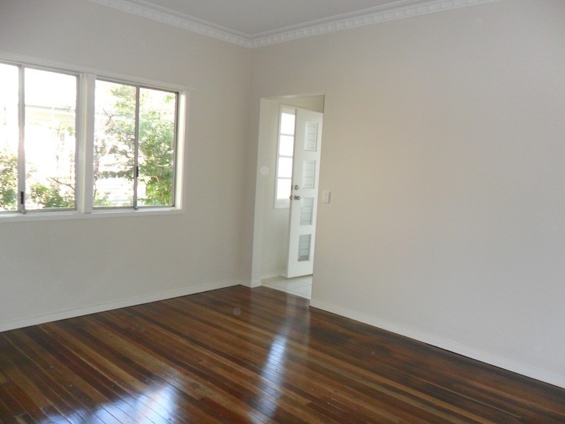 1132 Oxley Rd, Oxley QLD 4075