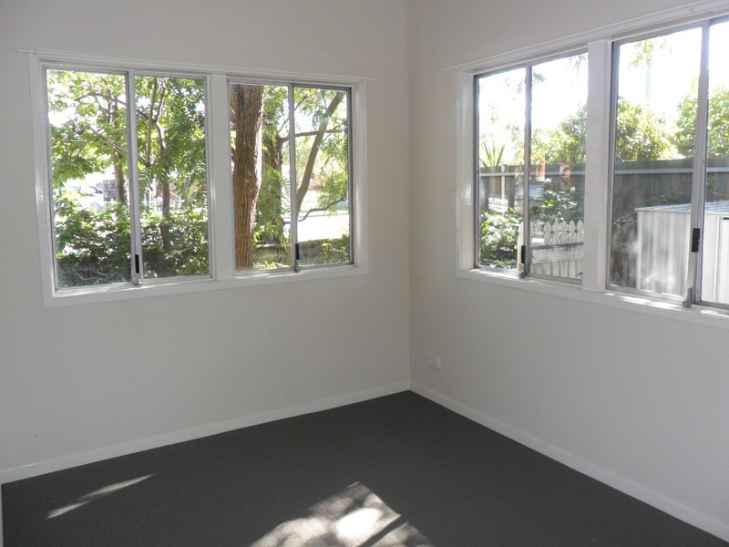 1132 Oxley Rd, Oxley QLD 4075