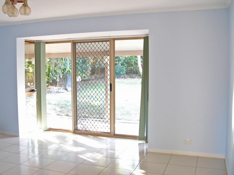 15 Aldersgate St, Oxley QLD 4075