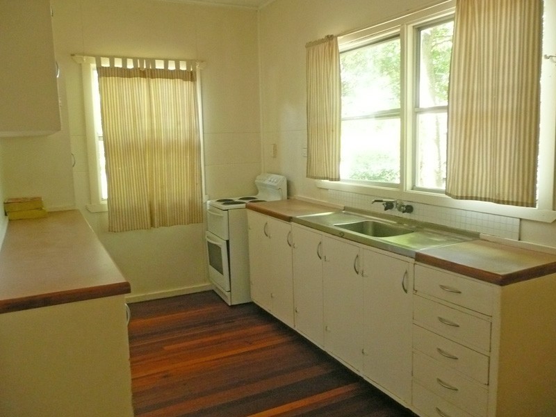 71 Irwin Tce, Oxley QLD 4075