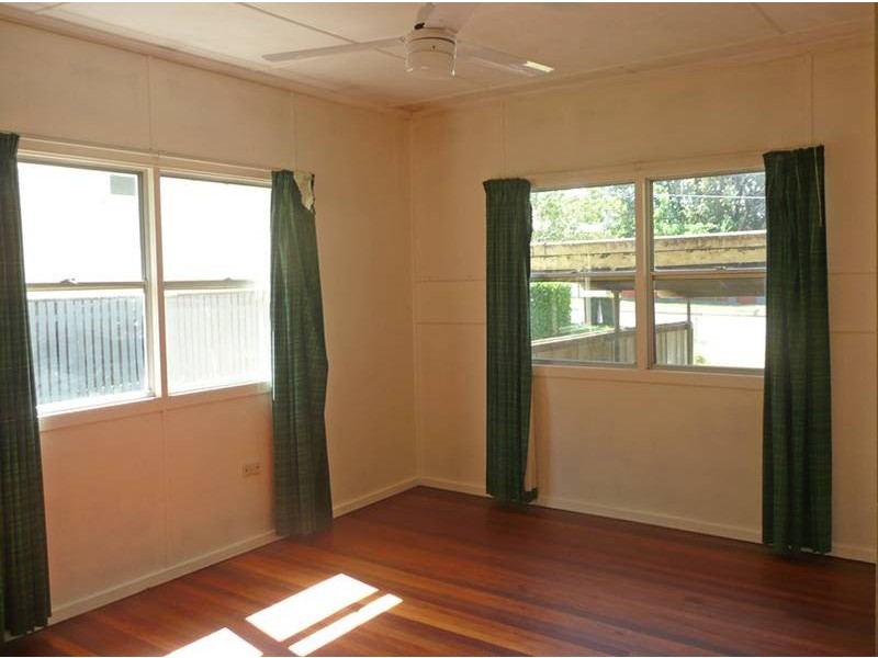 71 Irwin Tce, Oxley QLD 4075