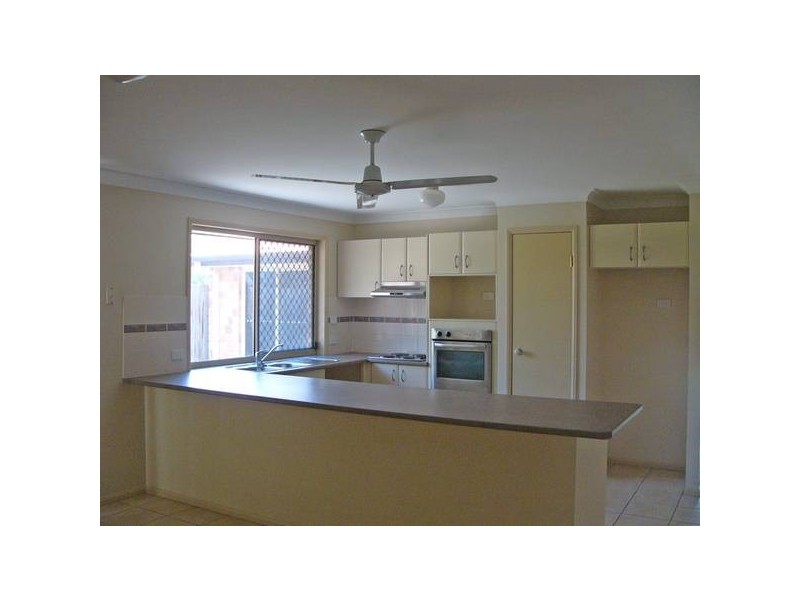 8 Turnberry Cl, Oxley QLD 4075