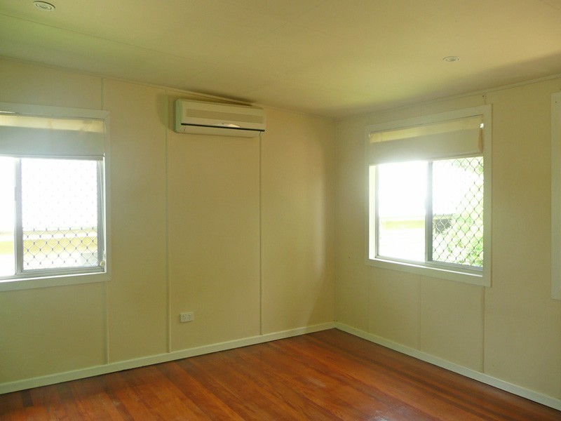 69 Irwin Tce, Oxley QLD 4075