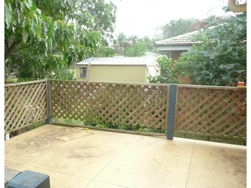 69 Irwin Tce, Oxley QLD 4075