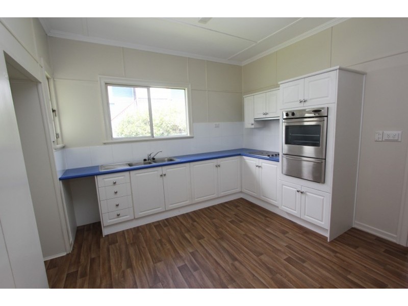 123 Jutland St, Oxley QLD 4075