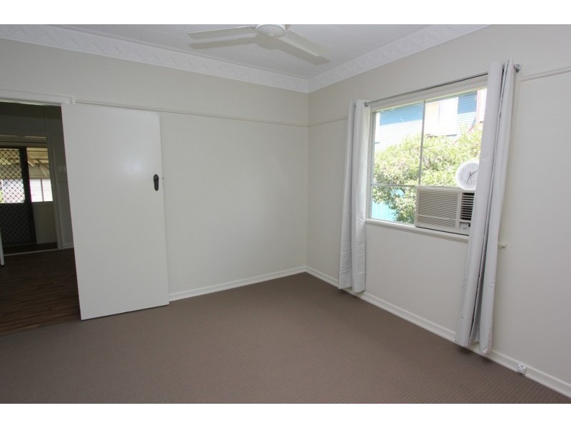 123 Jutland St, Oxley QLD 4075