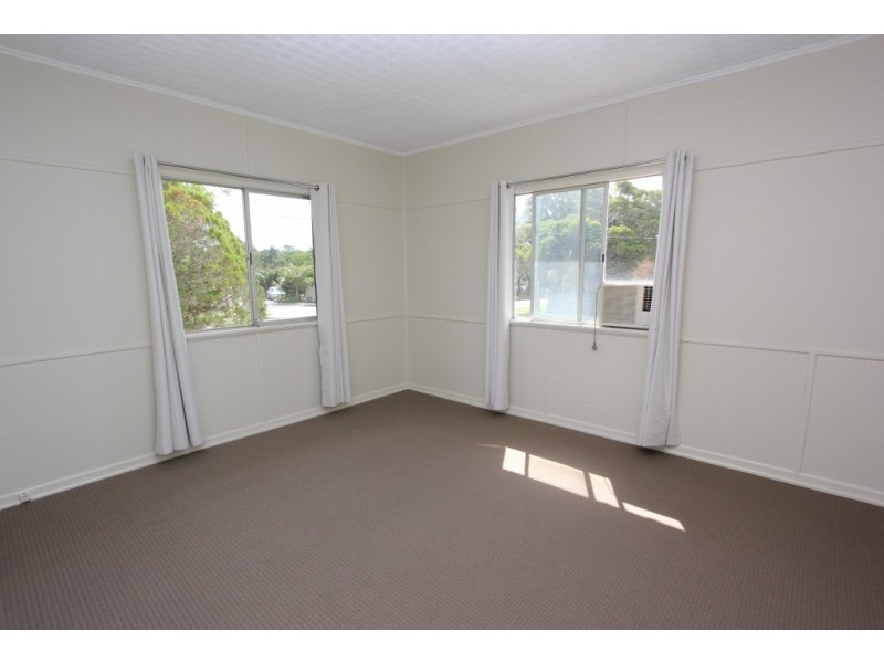 123 Jutland St, Oxley QLD 4075