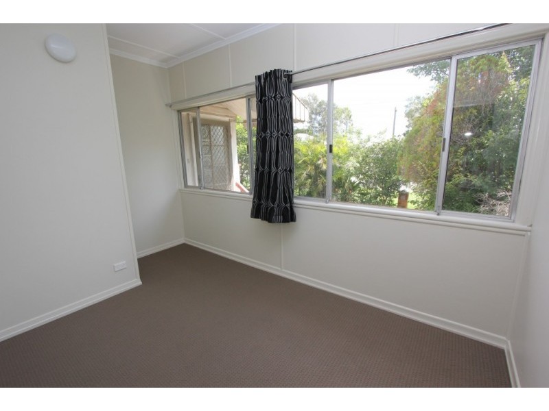 123 Jutland St, Oxley QLD 4075