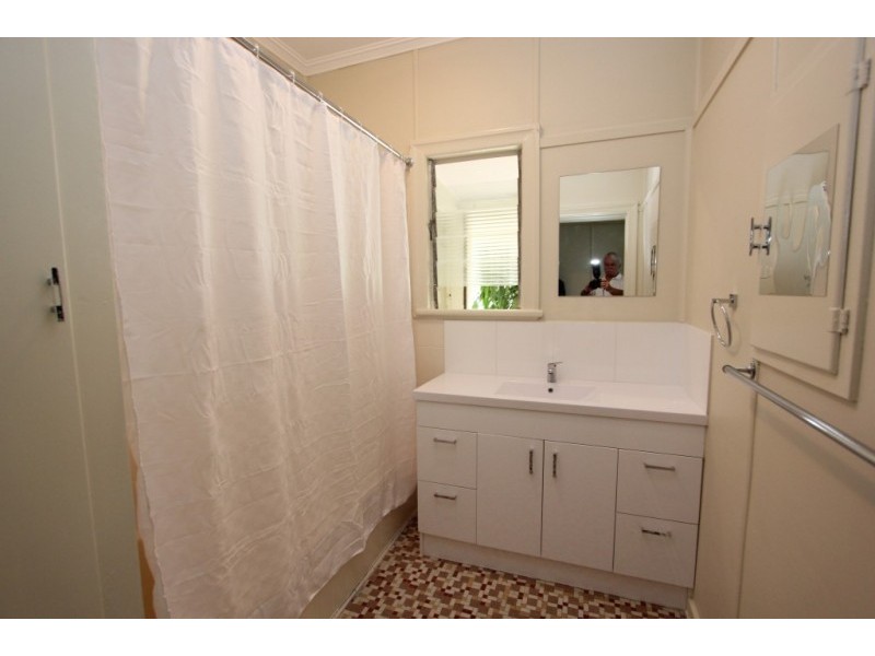 123 Jutland St, Oxley QLD 4075