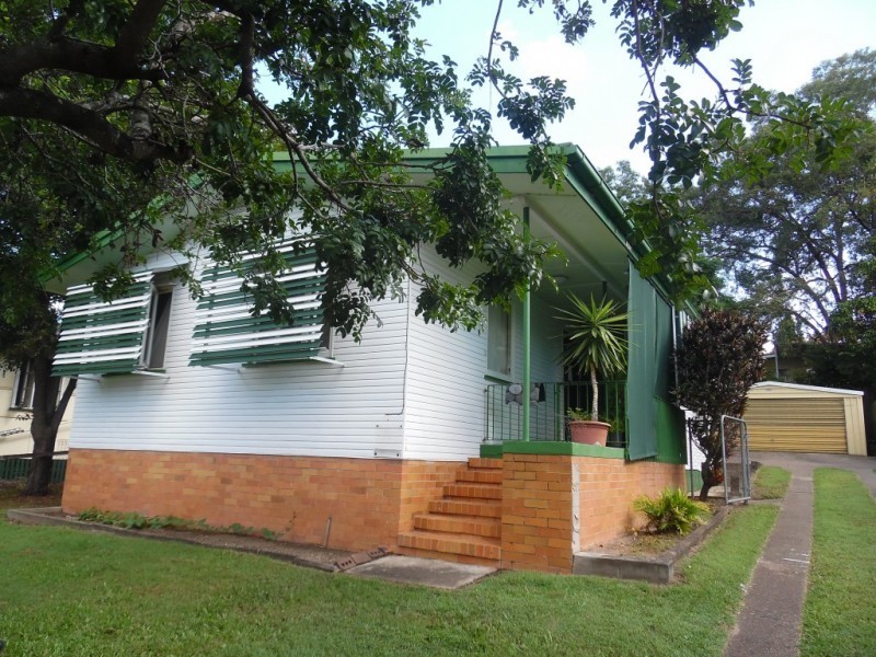 Douglas St, Oxley QLD 4075