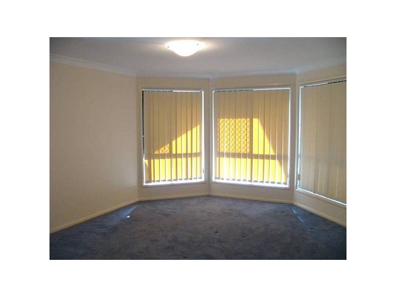 3 Selkirk Cl, Oxley QLD 4075