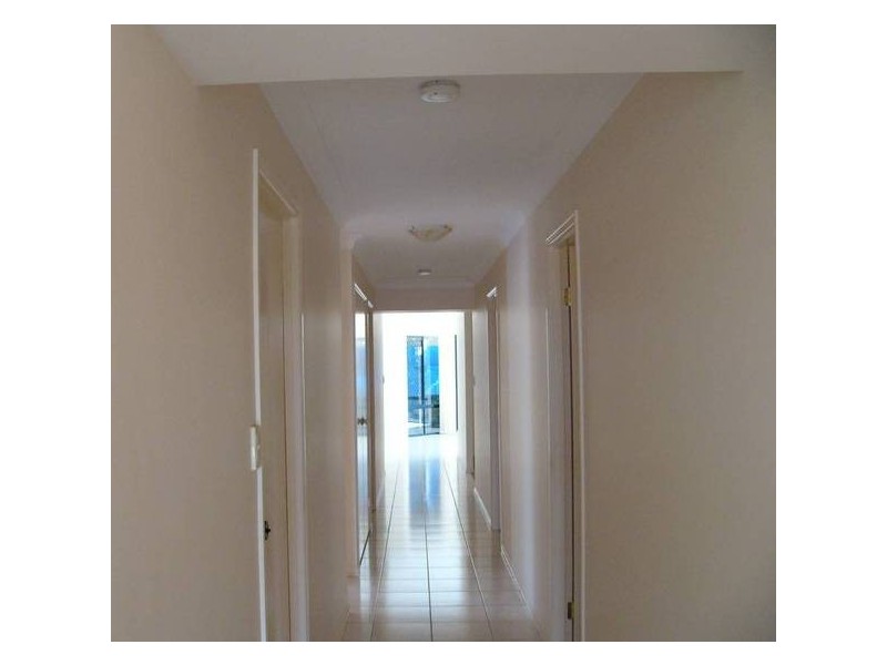 3 Selkirk Cl, Oxley QLD 4075