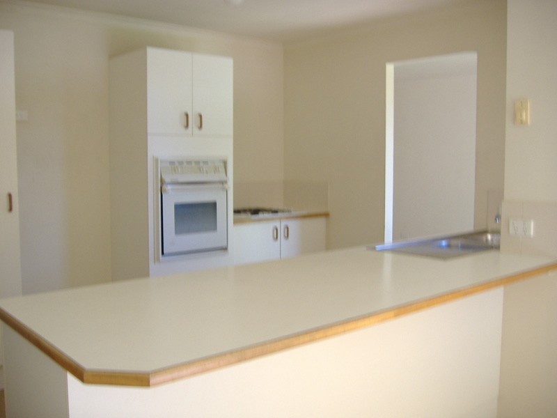 1 Baccata Pl, Forest Lake QLD 4078