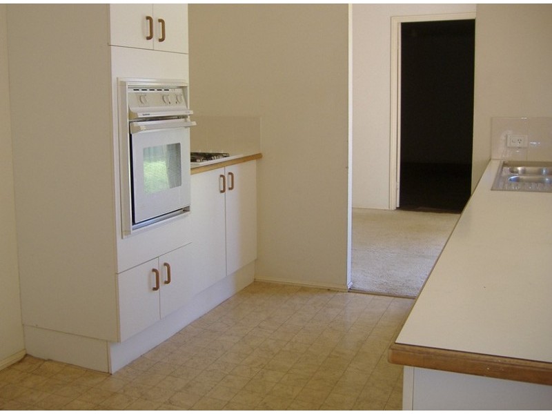 1 Baccata Pl, Forest Lake QLD 4078