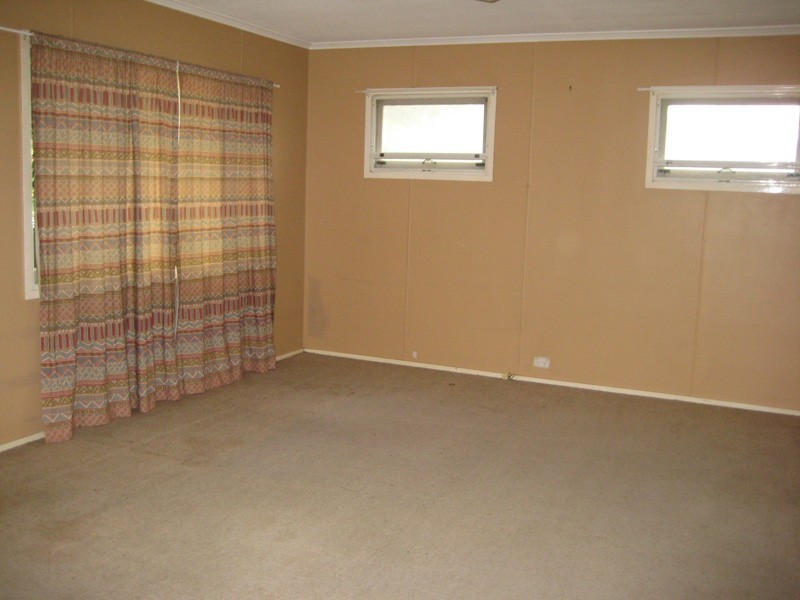 8 Stephen St, Ellen Grove QLD 4078