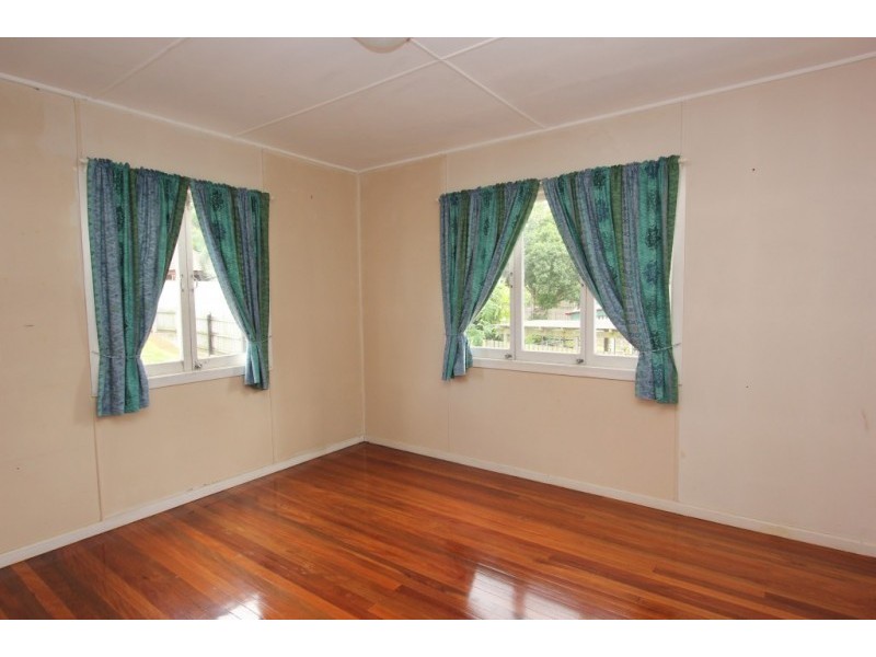 30 Jutland St, Oxley QLD 4075