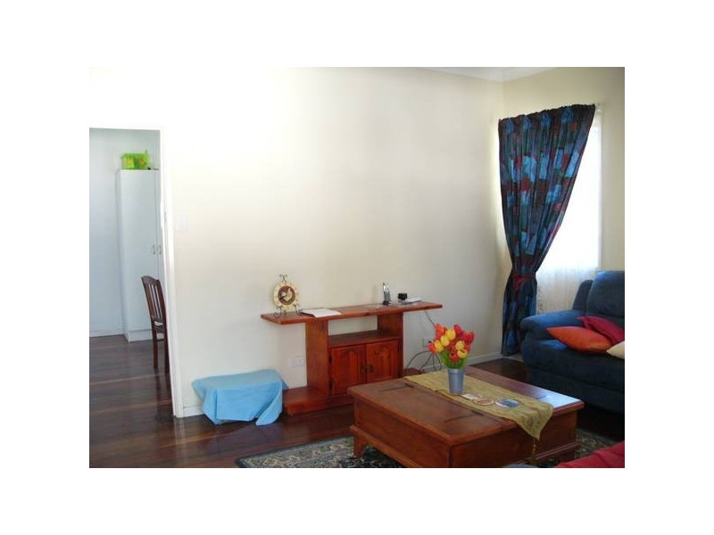 Dowding Street, Oxley QLD 4075