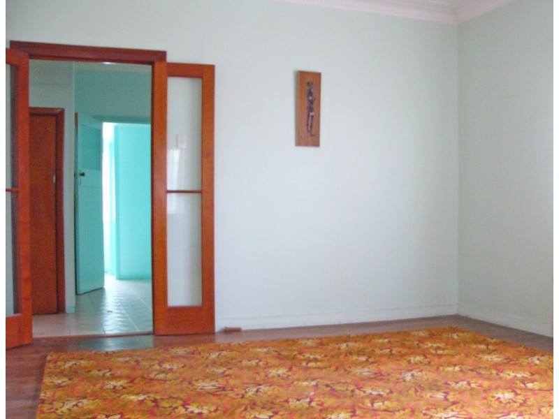 27 O’connor St, Oxley QLD 4075