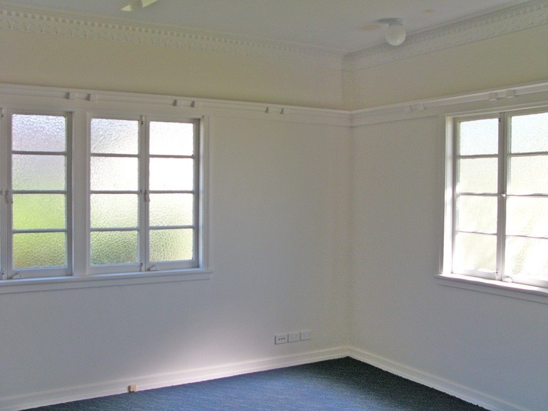 48 Lancelot St, Tennyson QLD 4105