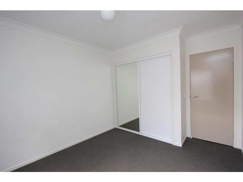 48 William Tce, Oxley QLD 4075