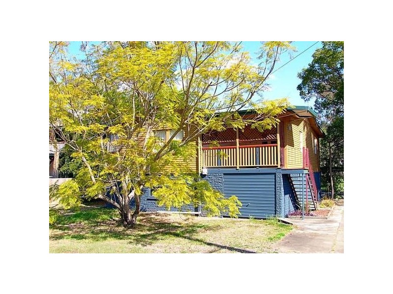 32 Lincoln St, Oxley QLD 4075