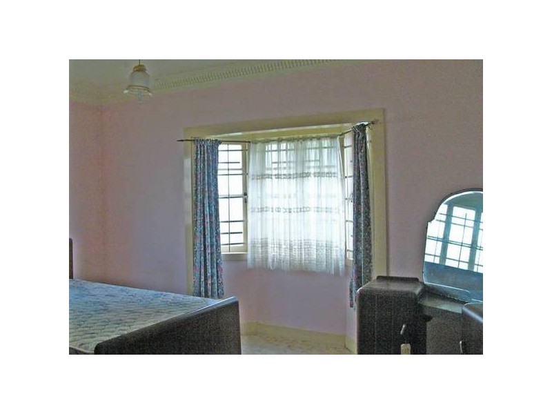 102 Oxley Station Road, Oxley QLD 4075