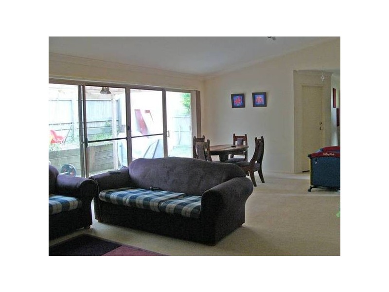 8 Sarabah Place, Forest Lake QLD 4078