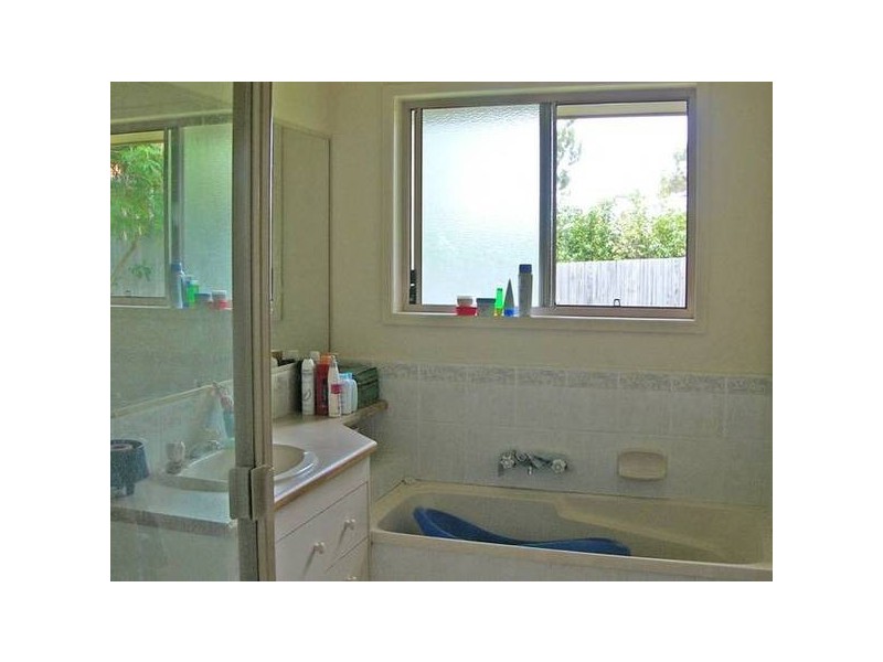 8 Sarabah Place, Forest Lake QLD 4078