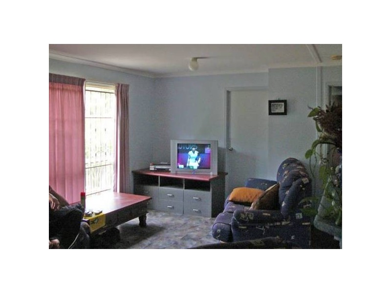 16 Ellen Street, Oxley QLD 4075