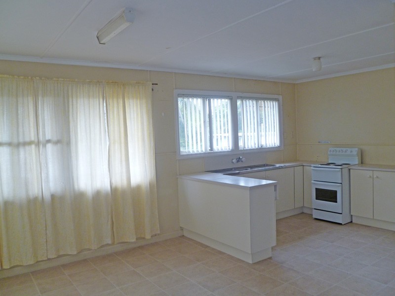 16 Southern Cross Ave, Darra QLD 4076