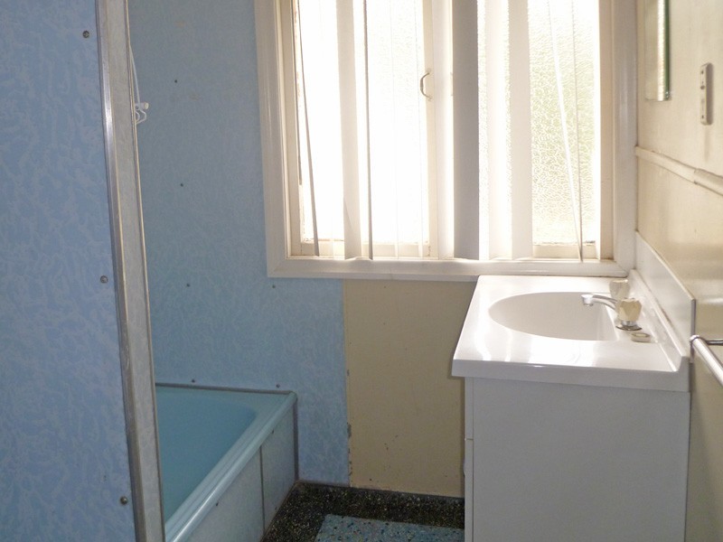 16 Southern Cross Ave, Darra QLD 4076