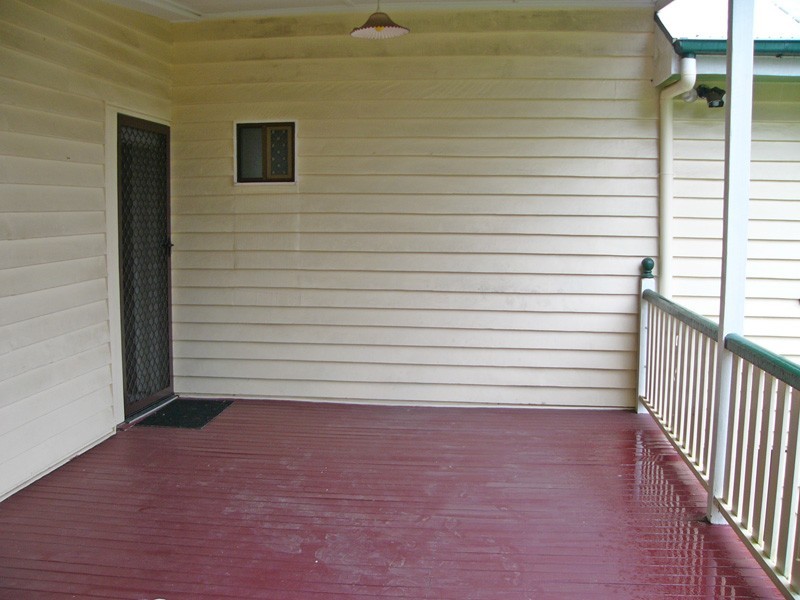 18 Howard St, Oxley QLD 4075