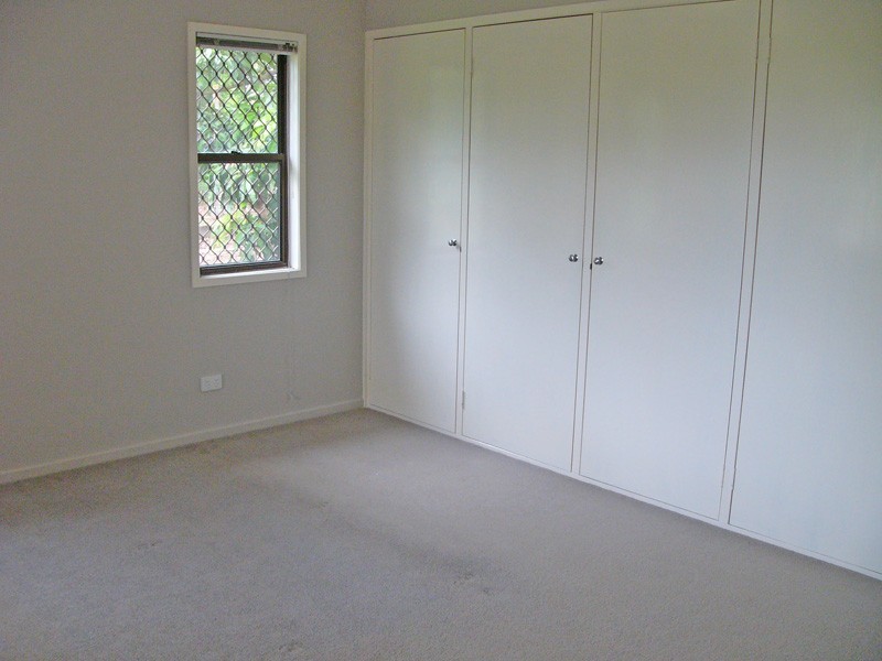 18 Howard St, Oxley QLD 4075