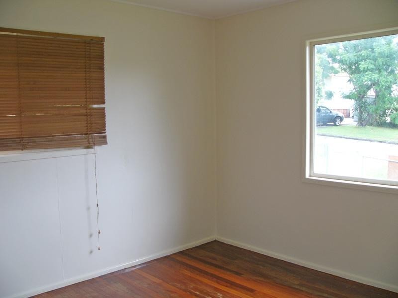 12 Southern Cross Ave, Darra QLD 4076