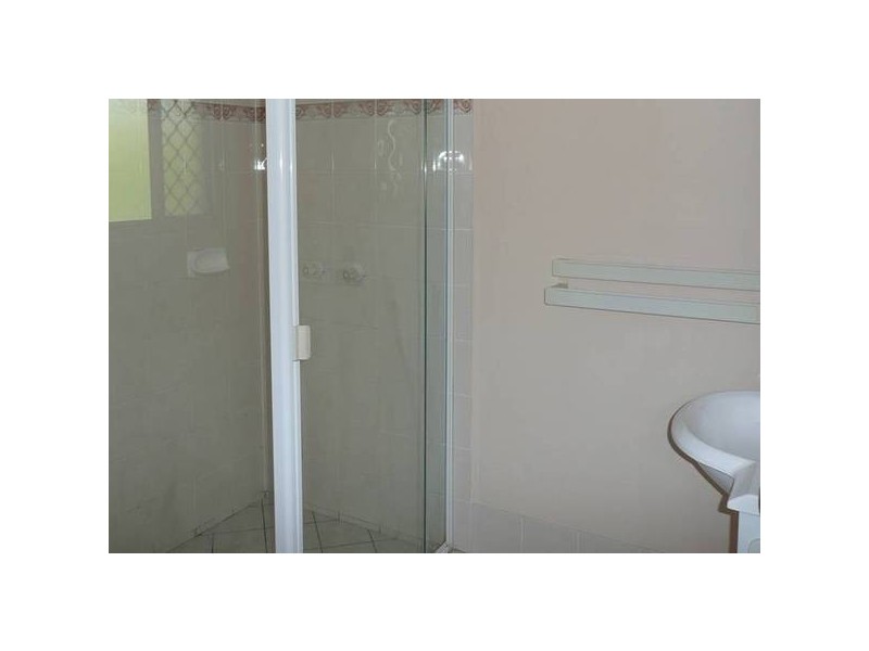 6 Riviera Court, Oxley QLD 4075