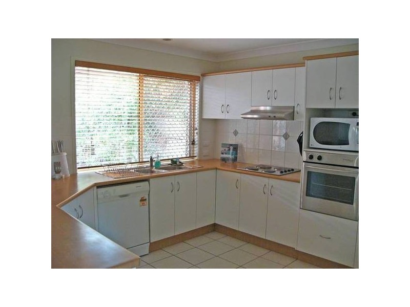 13 Hogan Place, Seventeen Mile Rocks QLD 4073