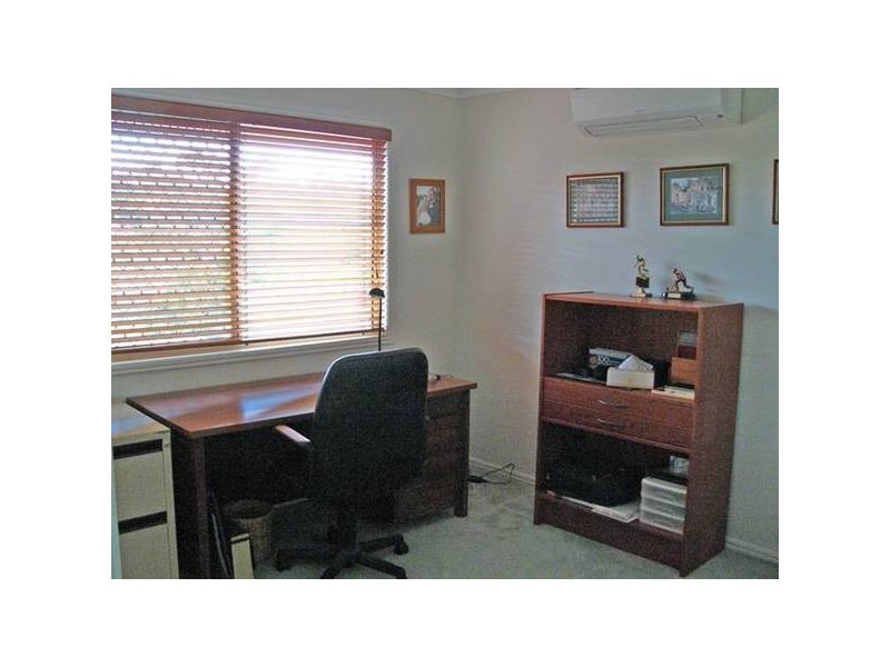 13 Hogan Place, Seventeen Mile Rocks QLD 4073