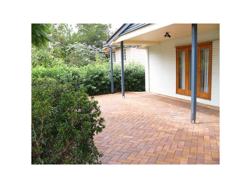 63 Stephenson St, Oxley QLD 4075