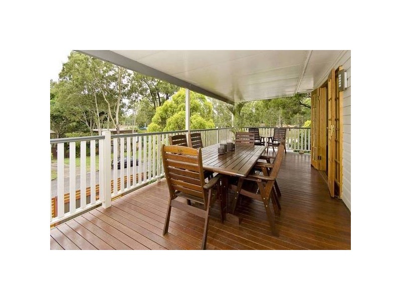 16 Edenvale St, Oxley QLD 4075