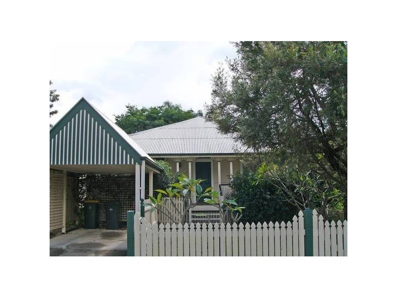 13 St Clements Rd, Oxley QLD 4075