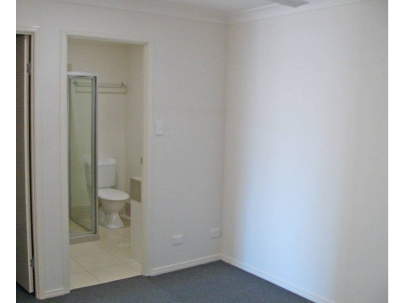 1 York Cl, Oxley QLD 4075