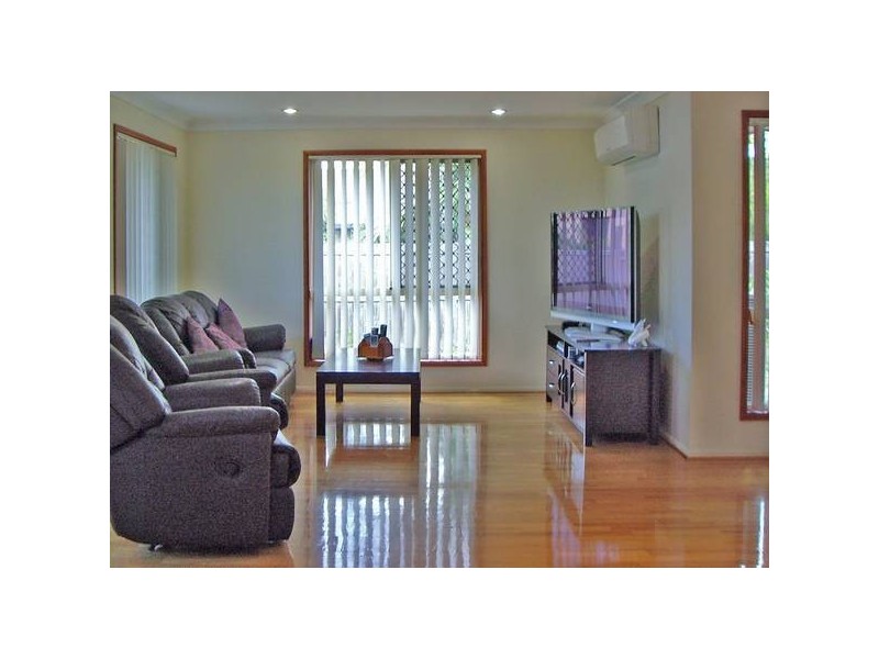 15 Spyglass Street, Oxley QLD 4075