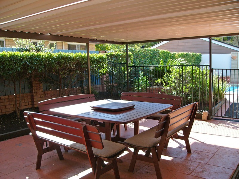 18 Molesworth Street, Seventeen Mile Rocks QLD 4073