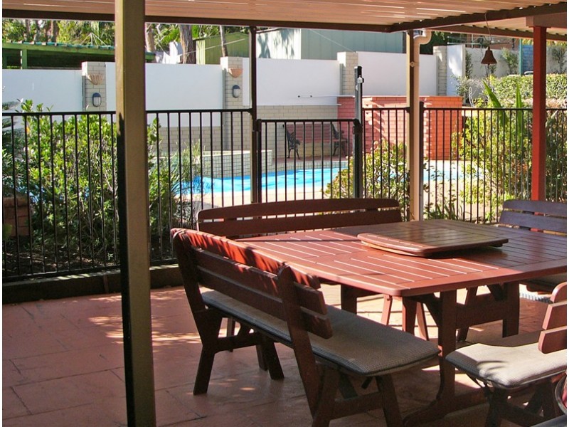 18 Molesworth Street, Seventeen Mile Rocks QLD 4073