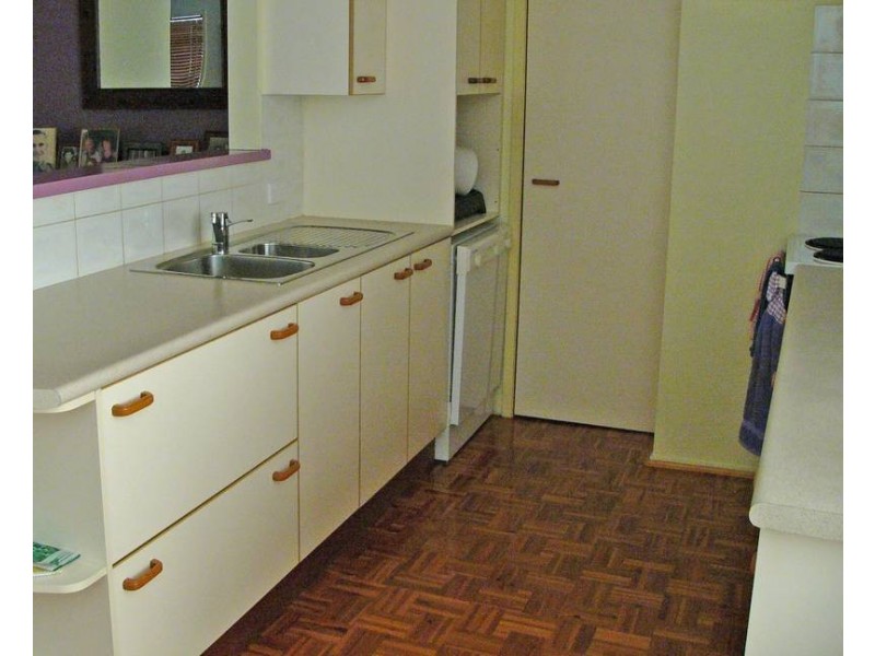 18 Molesworth Street, Seventeen Mile Rocks QLD 4073